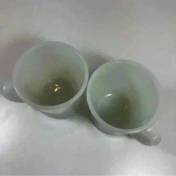 Set of  2 Vintage Oven-Proof Anchor Hocking milk glass mugs 1212 - Picture 2 of 8